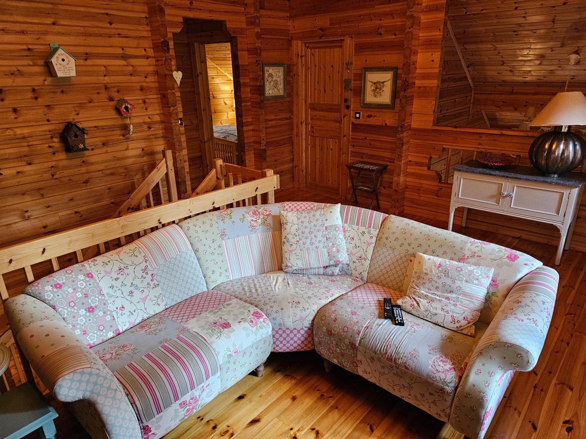 Forest Lodge Log Cabin - Ireland Баликонъл Екстериор снимка